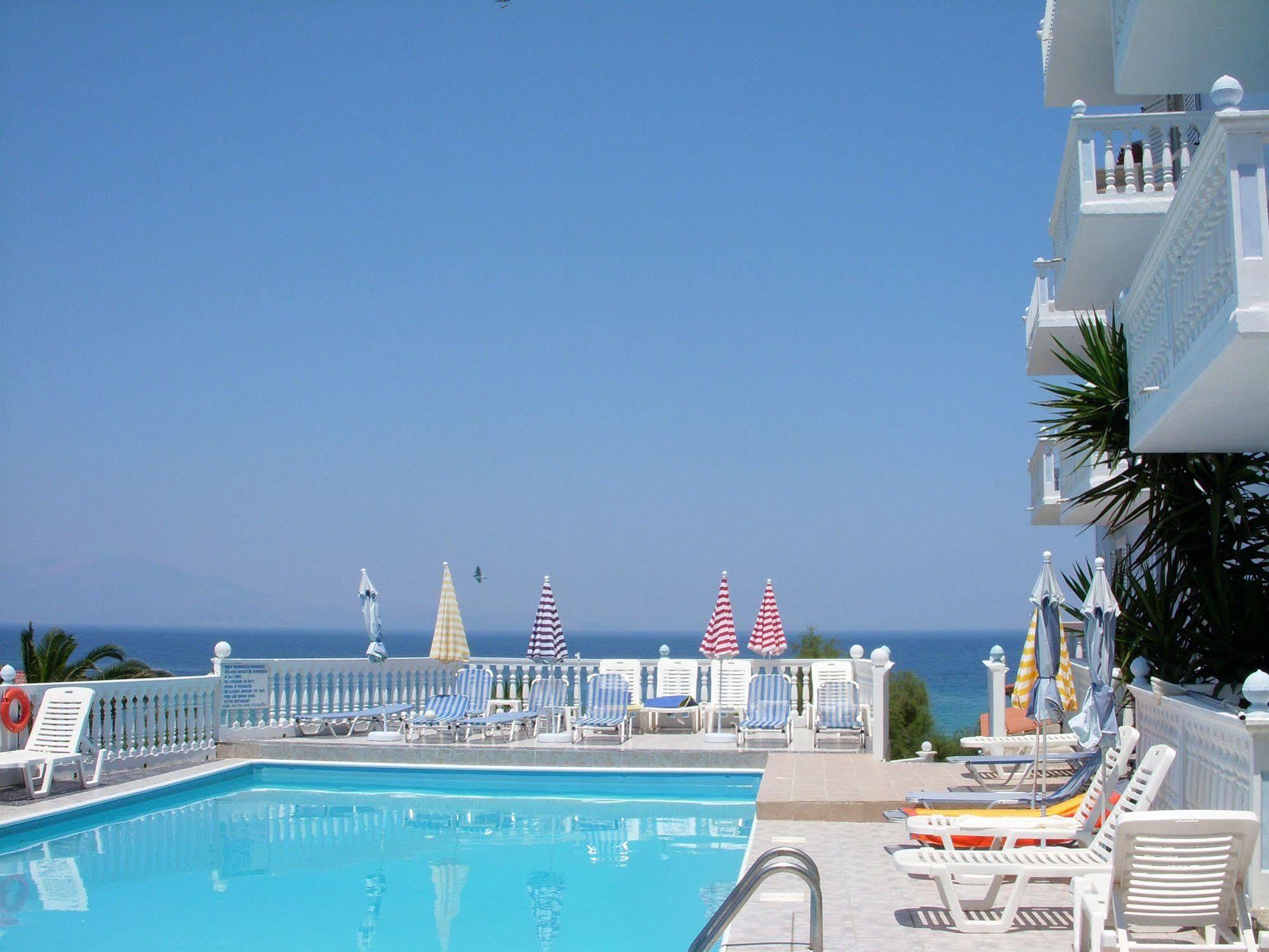 Clear Horizon Aparthotel Amoudi Ngoại thất bức ảnh